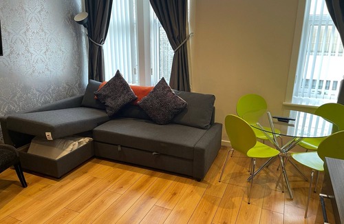St George's Quarter Apartamento | Mini PartyPadsLiverpool for your best Hen and Stag party