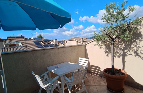 Zona XIX Casal Morena Apartamento | Mini Penthouse in Villa in the Green in Rome/Ciampino