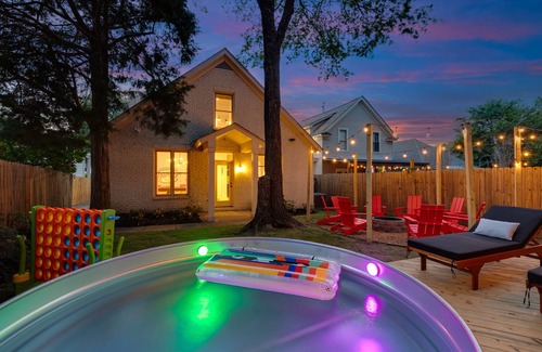 East Midtown Casa | Mini Pool, Mini Golf! Modern Vintage Memphis