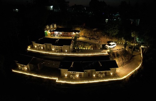 Shimla Cabaña | Mini resort with just 5 cottages and can accommodate max 15 members.