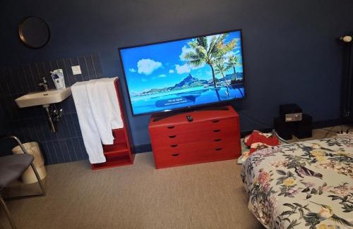 Saint-Sulpice Apartamento | Mini studio avec cuisine, TV mural et sanitaires très confortable