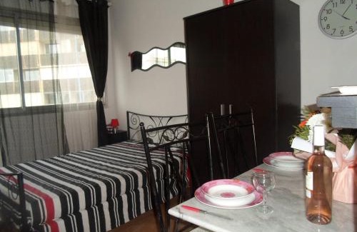 Balaruc-les-Bains Apartamento | Mini-studio climatisé proche des Thermes de Balaruc-les-Bains, avec wifi et parking - FR-1-503-107