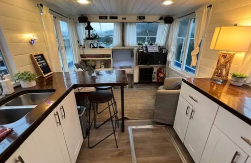 Port Moody Alquiler De Eote | Mini-yacht w. rooftop fire lounge