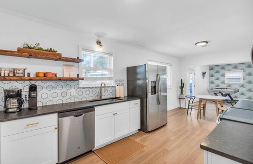 Wilmington Casa | *MiniGolf-Hot Tub-Firepit-Games*