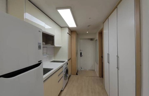 Banghwa-dong Condominio | Minimalism Stay 8-A next to Gimpo Airport