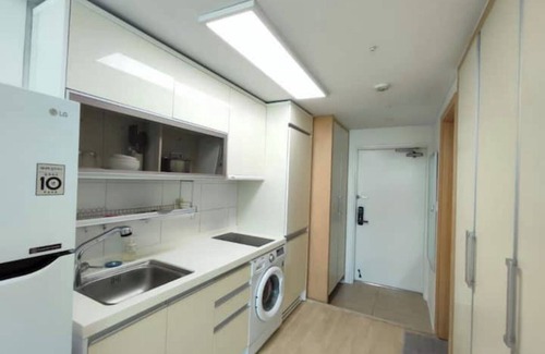 Banghwa-dong Condominio | Minimalism Stay 8-A next to Gimpo Airport