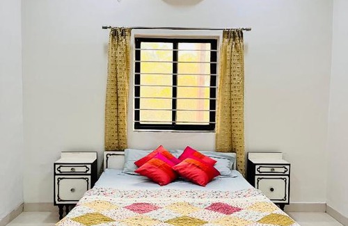 Raipur Apartamento | Minimalist 3BHK Flat in Central Raipur with Office Space