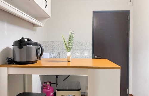 Bogor Selatan Apartamento | Minimalist And Cozy 1BR at Royal Heights Apartment