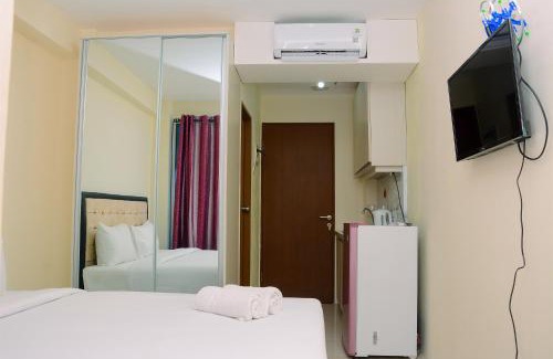 Kayu Putih Apartamento | Minimalist and Fully Furnished Studio Tifolia Apartment By Travelio