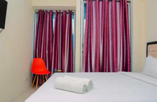 Kayu Putih Apartamento | Minimalist and Fully Furnished Studio Tifolia Apartment By Travelio