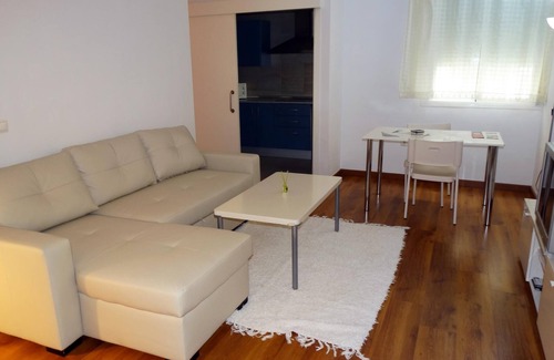 Centro Comercial Apartamento | Minimalist center loft