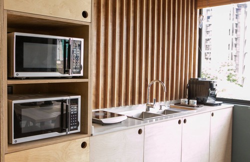 Kapitolyo Apartamento | Minimalist Japanese-style Serviced Apartments | Staycation | BGC Area