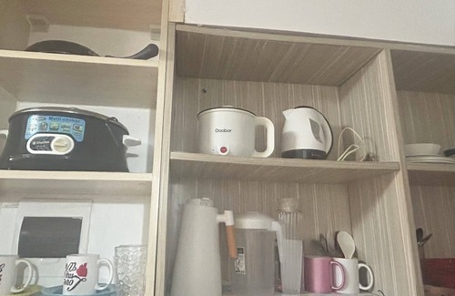 Imus Condominio | Habitación minimalista en condominio Imus con Netflix y seguridad las 24 horas