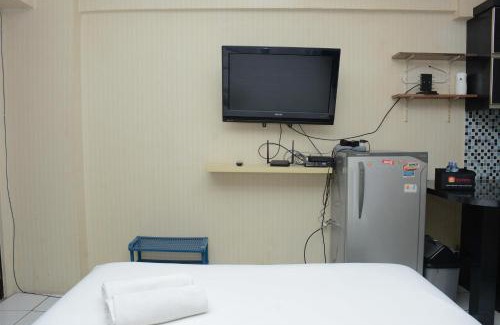Kebagusan Apartamento | Minimalist Studio Room at Kebagusan City Apartment By Travelio