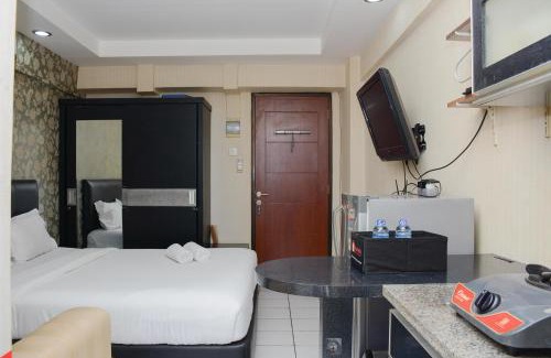 Kebagusan Apartamento | Minimalist Studio Room at Kebagusan City Apartment By Travelio