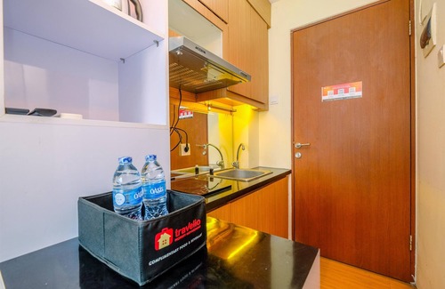 Kayu Putih Apartamento | Minimalist Studio With Great City View At Tifolia Apartment