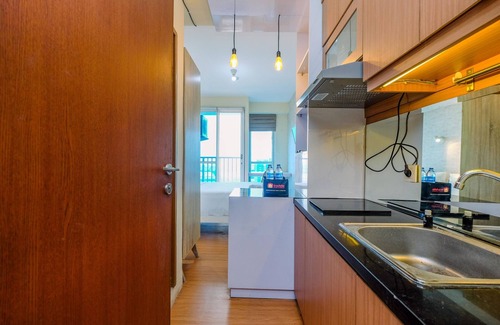 Kayu Putih Apartamento | Minimalist Studio With Great City View At Tifolia Apartment