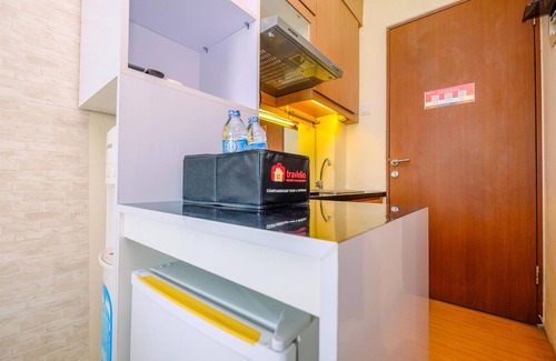 Kayu Putih Apartamento | Minimalist Studio With Great City View At Tifolia Apartment