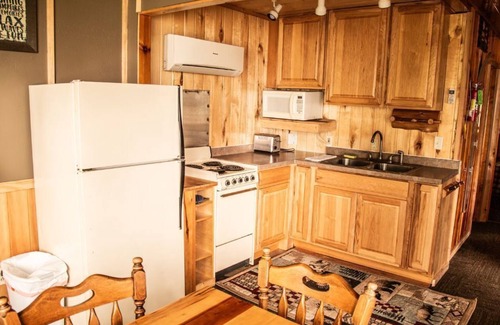 Puposky Cabina | Minnesota Lakefront Cabin - Sunset Views & Prime Fishing Location