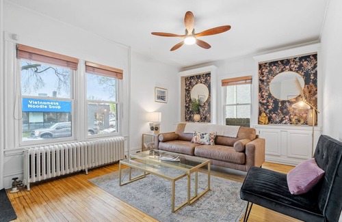 Whittier Casa | MINNeSTAY | Eat Street Suites