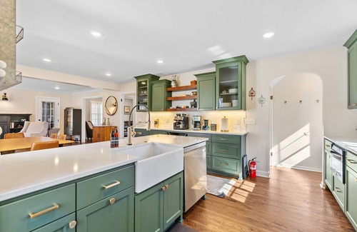 Falcon Heights Casa | MINNeSTAY* Haven in the Heights