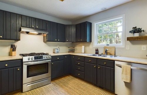 Chaska Casa | MINNeSTAY* Hazeltine Hideaway