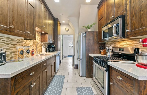 Powderhorn Casa | MINNeSTAY* Lyndale Pleasant Getaway