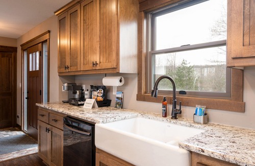 Somerset Casa | MINNeSTAY* Somerset Estate | Bob Dylan Concert | Two Homes