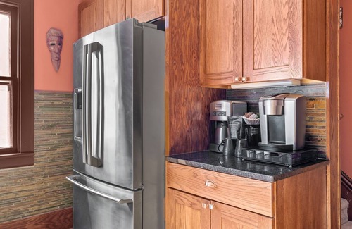 Kingfield Casa | Minnestay * Urban Oasis | Uptown | Walkers Paradise | Chain of Lakes