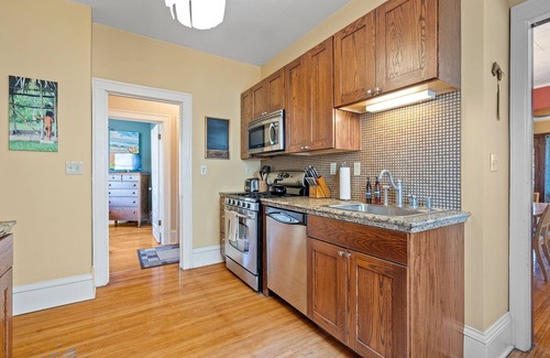 Kingfield Casa | Minnestay * Urban Oasis | Uptown | Walkers Paradise | Chain of Lakes
