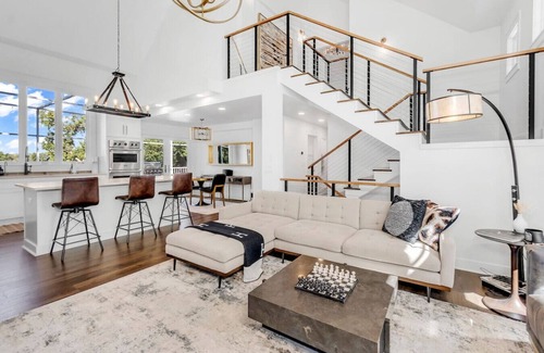 Spring Park Casa | Minnetonka Custom Designed Home w/Deck & Hot Tub!