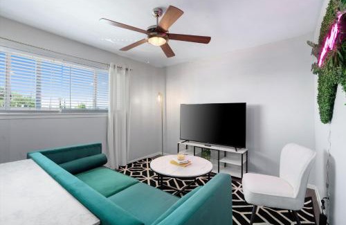 Hyde Park Apartamento | Mins 2 Downtown - King Bed - Private Stays