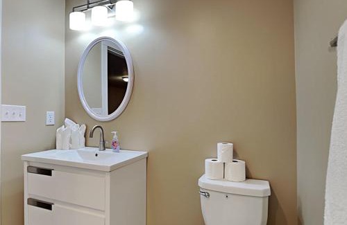 Indianapolis Casa | Mins to Downtown & Raceway Rookwood Retreat 1 & 2