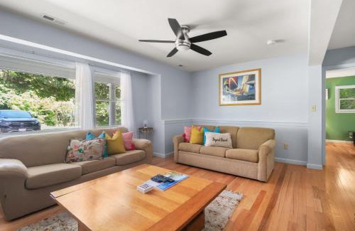 East Orleans Casa | Mins to Nauset Beach & Walkable to Town