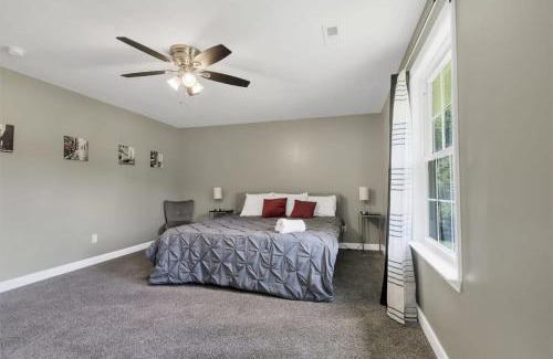 Huntsville Apartamento | Mins to Oakwood U! American Retreat