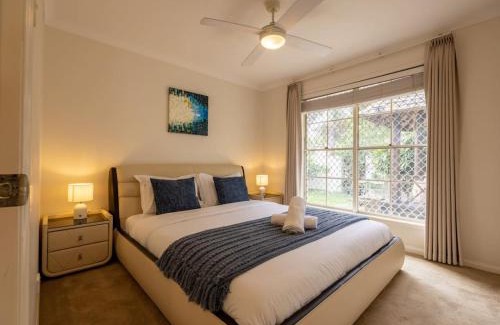 Forest Lake Casa | Mins to Shop n Lake 4 beds family retreat with pool