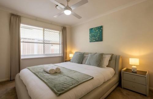 Forest Lake Casa | Mins to Shop n Lake 4 beds family retreat with pool