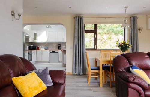 Tully Apartamento | Mins walk from the beach. Great Location