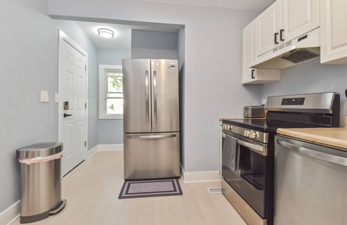 Peoria Heights Casa | Mint: 4BR, 2BA
