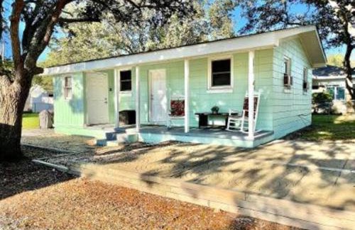 Crescent Beach Apartamento | Mint Mermaid/walk 2 beach/pets ok/Golf Cart option