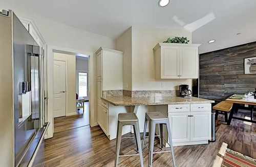 Monte Rio Casa | Mint To Be - Modern Farmhouse-Style, Dog Friendly