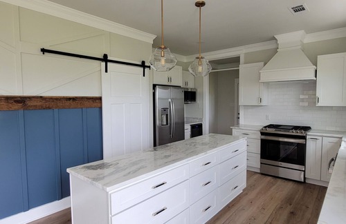 Gulfport Cabaña | "MINT TO SEA" New Beach Cottage with porch views - 900 ft from the beach!