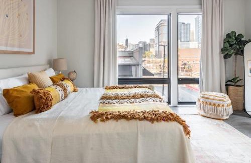 Charlotte Casa | Minter Teal with Rooftop Balcony