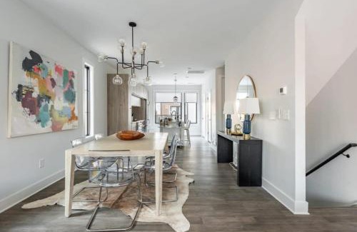 Charlotte Casa | Minter Teal with Rooftop Balcony