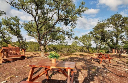 Dripping Springs Cabaña | Minutes away from numerous wine tasting rooms & distilleries