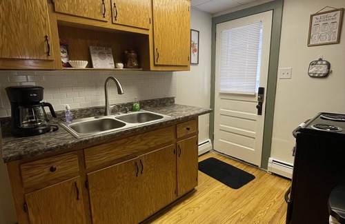 Saylorsburg Casa | Minutes away from 2 of the best wineries in the Poconos, Hiking trails & Fishing