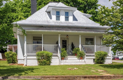 Doyle Casa | Minutes away from Tennessee Parks! Cozy family stay in White County, TN