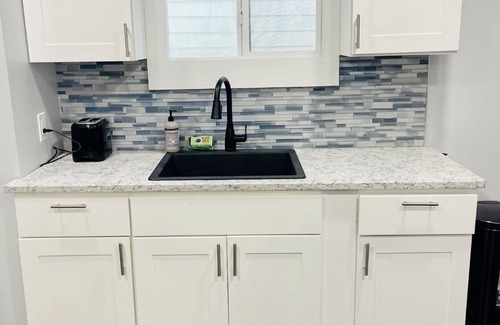 Lackawanna Casa | Minutes from all major Buffalo sports and entertainment venues! Stay in style!