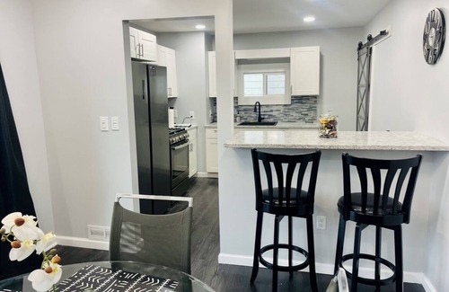 Lackawanna Casa | Minutes from all major Buffalo sports and entertainment venues! Stay in style!
