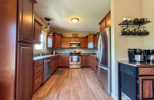 Jefferson City Casa | Minutes from Capital - Family Friendly Jeff City Retreat
